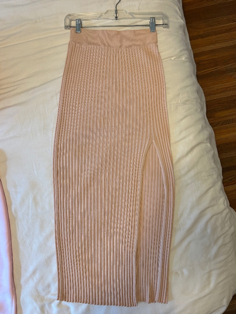 Aritzia wilfred midi ribbed skirt
